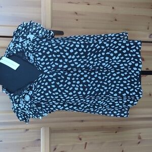 NWT Cupcakes  and Cashmere Capped Sleeve top XS